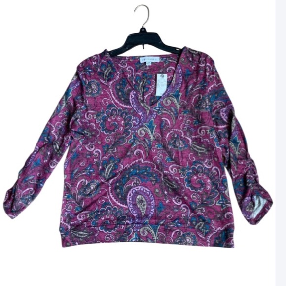 Emily Daniels Tops - Emily Daniels paisley floral print pattern top PXL